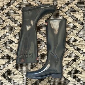 HUNTER Women’s Knee High Rain Boots - Grey/Blue Size 9. LIKE NEW.